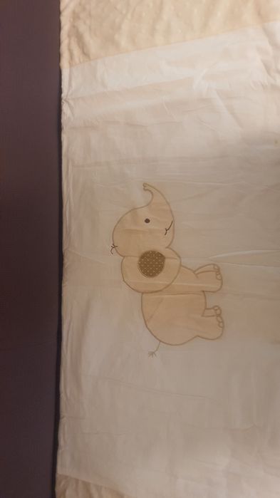 Бебешка олекотена завивка, плик, калъфка и 4 броя обиколници за кошара