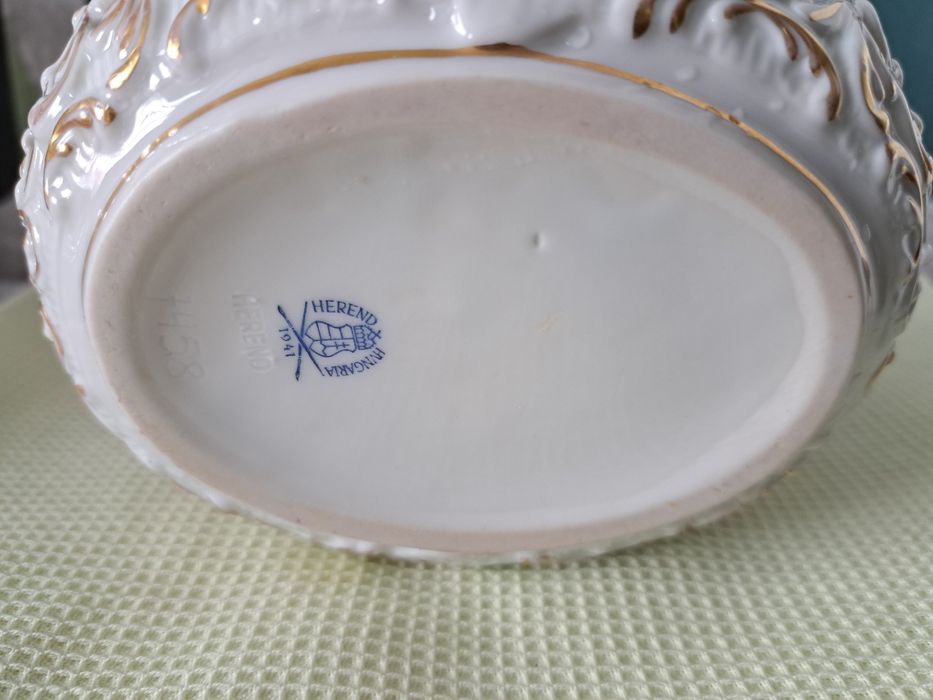 Продам конфетницу