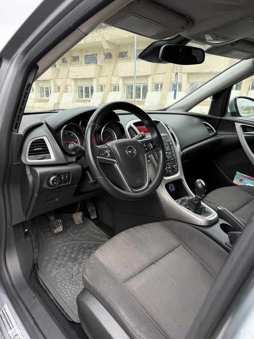 Opel Astra J CDTI