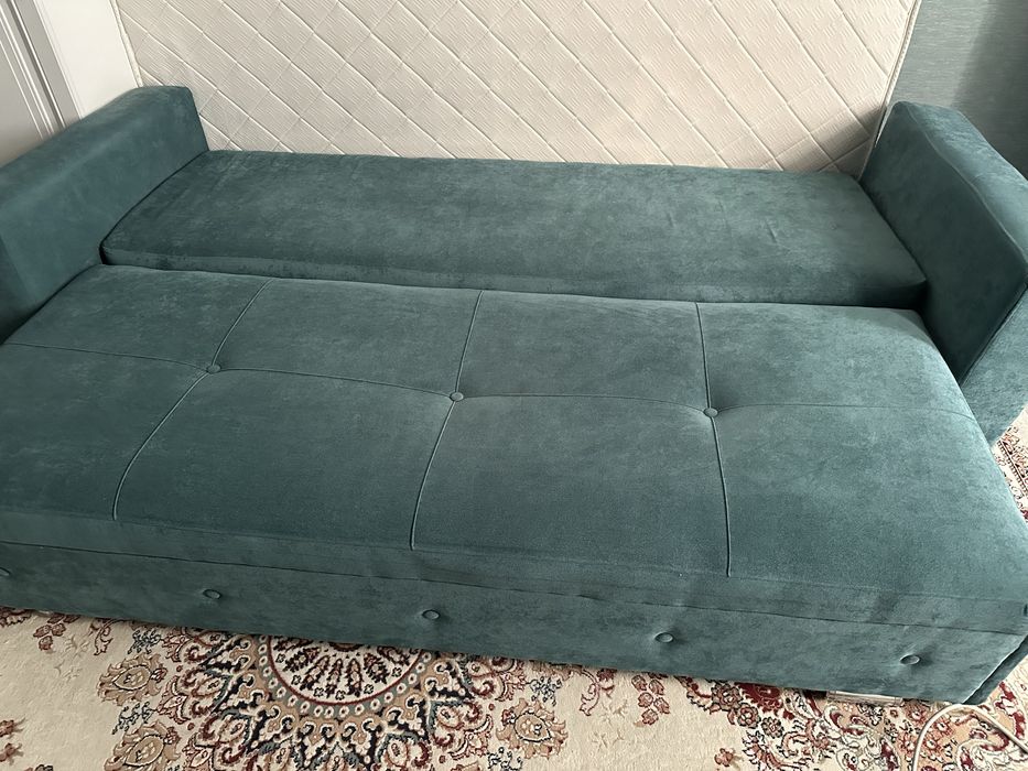 Диван с пуфиком