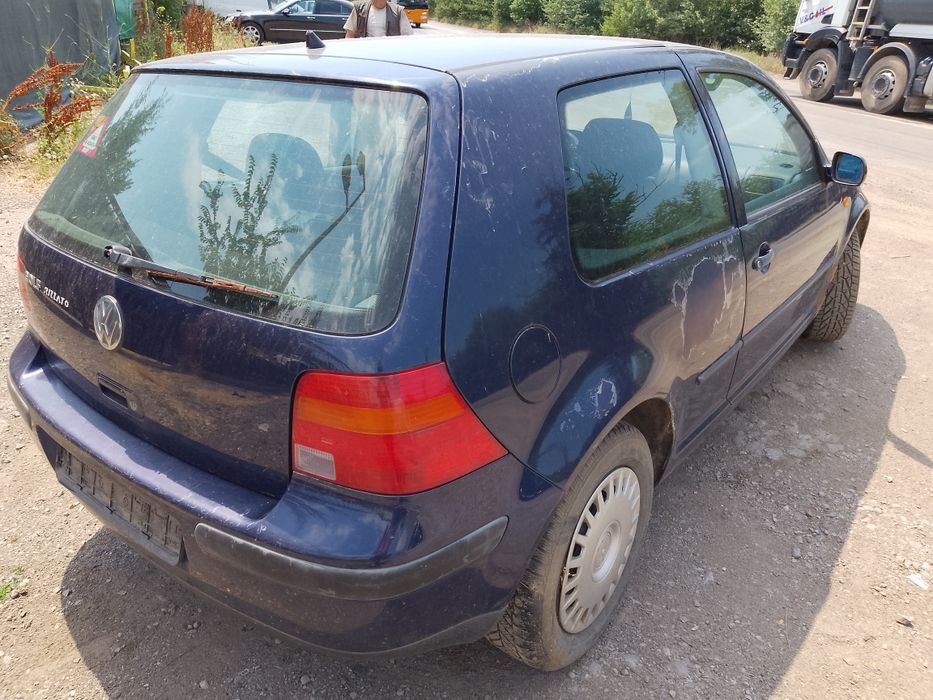 Продавам на части Голф 4 1.4 16V
