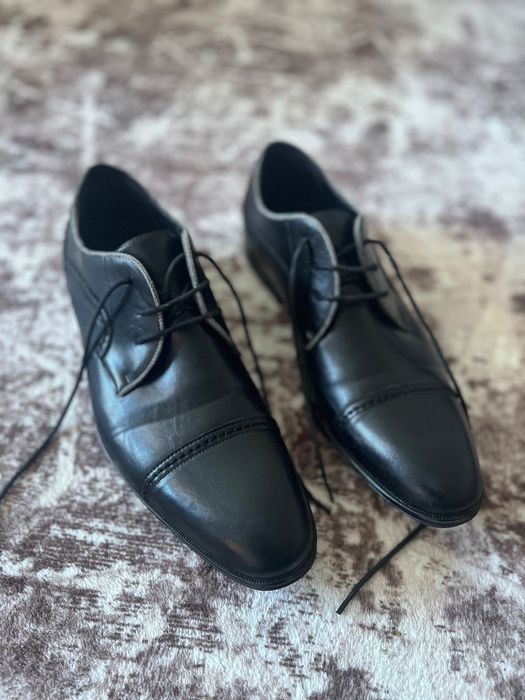 Официални обувки