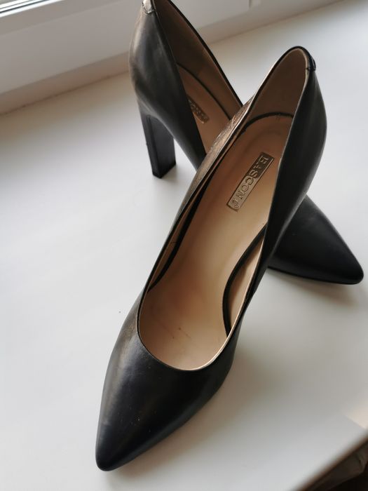 Стильные женские туфли