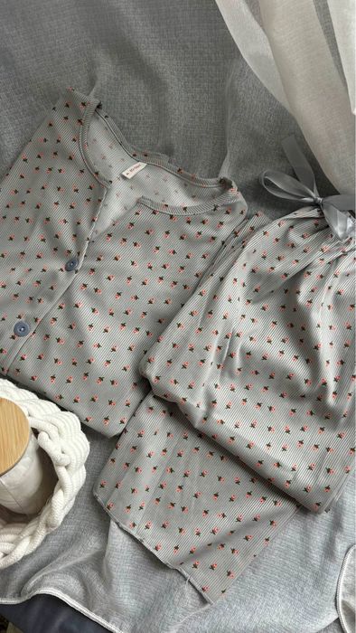 комплект пижама.