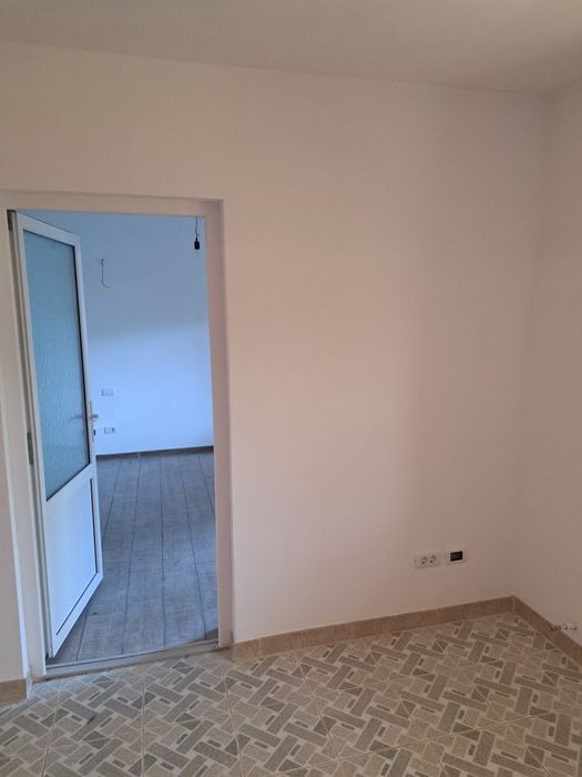 Vând apartament 2 camere (61 mp)