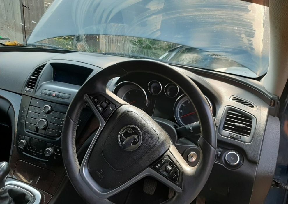 На части Опел инсигниа 2.0 crdi 160к.с 118kw / Opel insignia