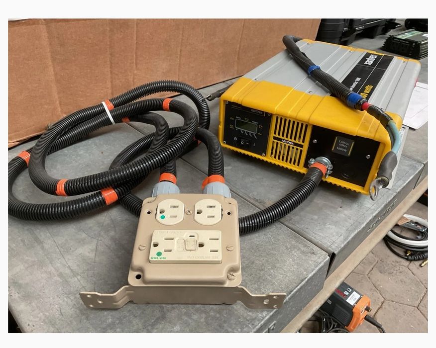 Xantrex : Invertor 24 V Dc / 120 V Ac -  1800 W