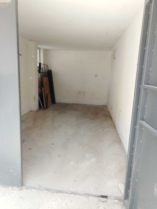 Дава се под наем Гараж / Паркомясто в Плевен, Дружба 1 - 16 кв.м за 99.45 € - Снимка #2