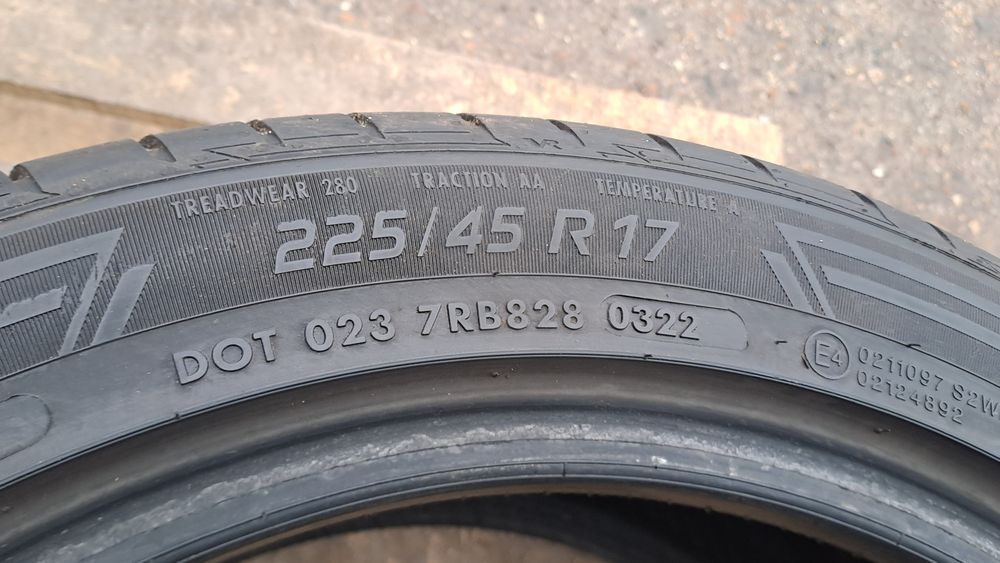 2бр. Почти Нови 225/45/17 Vredestein Ultrac DOT 2022