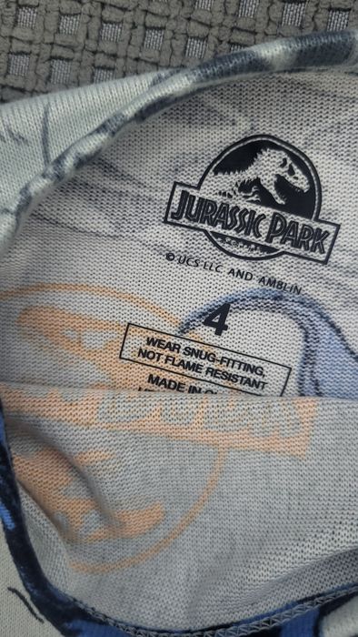 Двойка мальчику и девочке