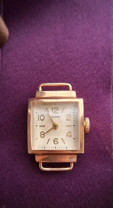 Златен часовник Заря СССР 583 проба 14K СПЕШНО