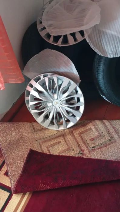 15 razmer kolpak sotaman. Yangi ishlatilmagan