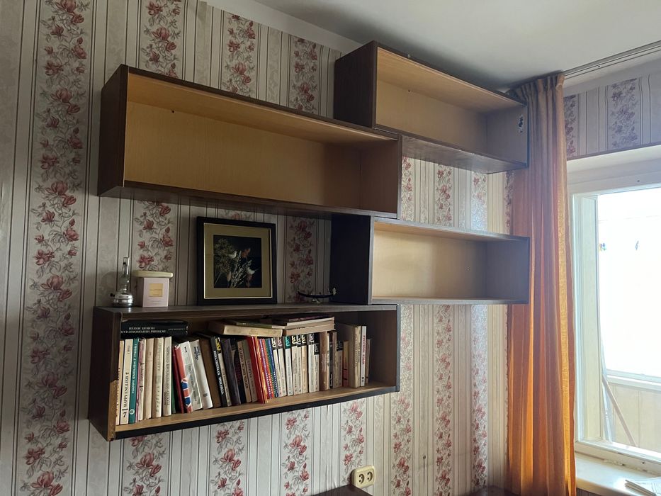 Шкафы, столы, тумбы