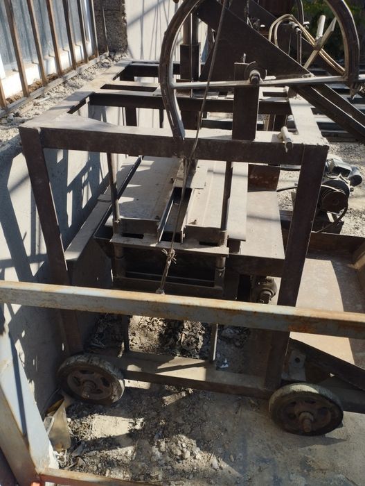 Шлакаблок  аппарат