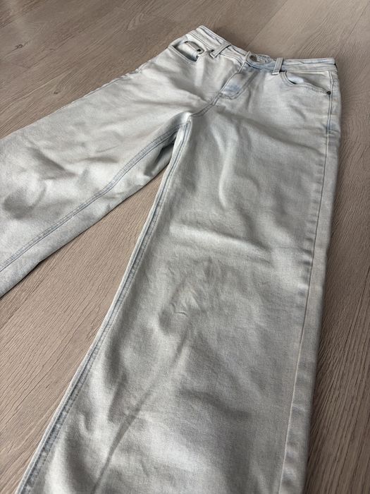 Продам джинсы за 6000. Размер 42-44