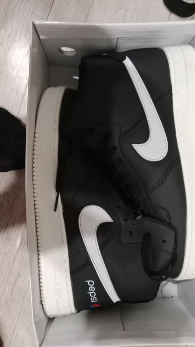 Кроссовки черные, Колобарация с Pepsi