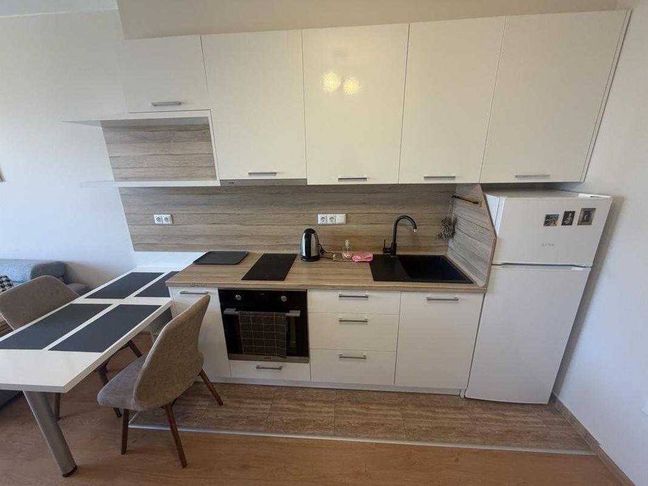 Просторен едностаен апартамент в к-с “Vineyards Resort”