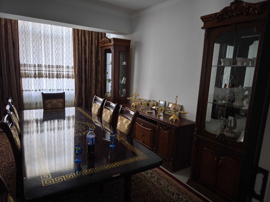 Zal uchun komplekt mebel