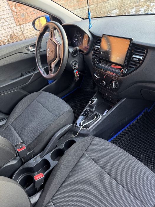 Продам машину Hyundai Accent