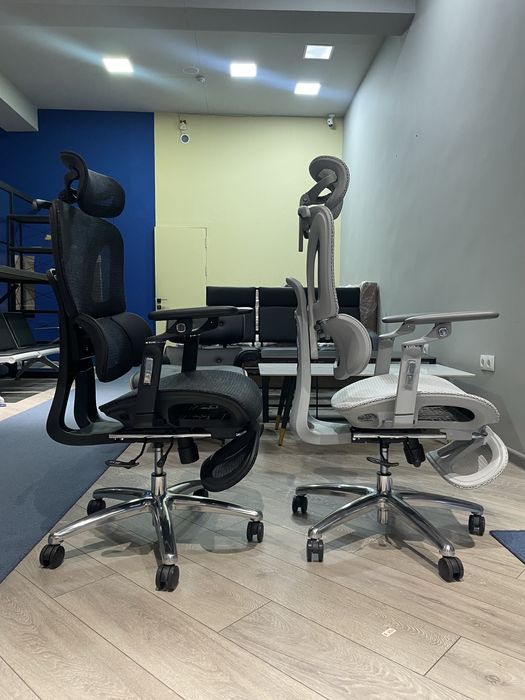 Офисное сеточное кресло Dante