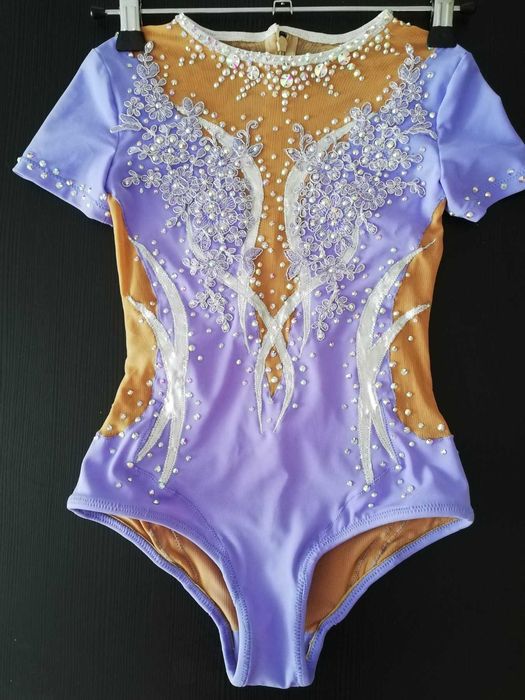 Трико ново за художествена гимнастика, танци за 7-8 години.