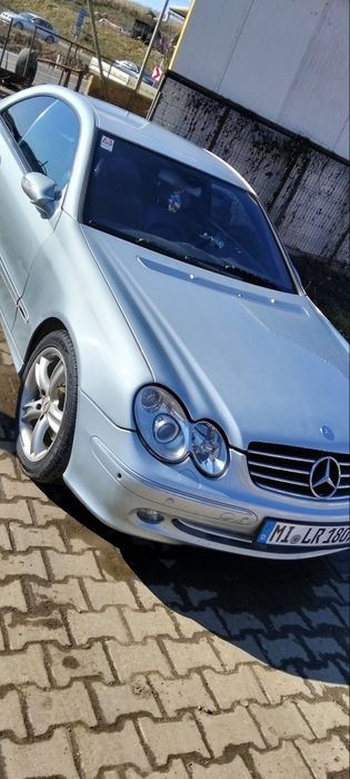 Vând sau schimb Mercedes clk 270