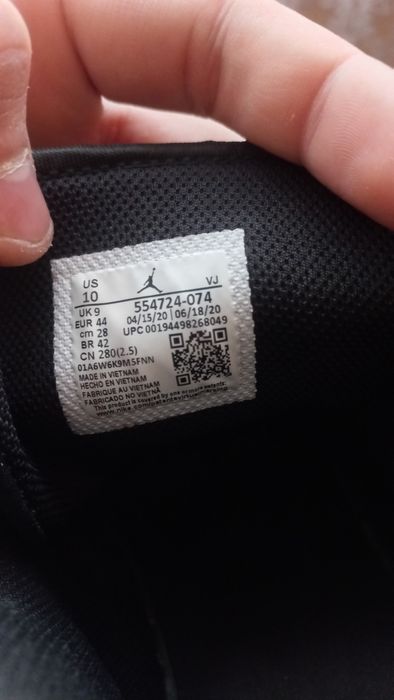 JORDAN 4  marimea 44