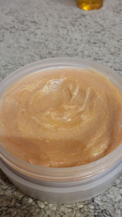 Масло да бронзов тен и спрей за изкуствен тен