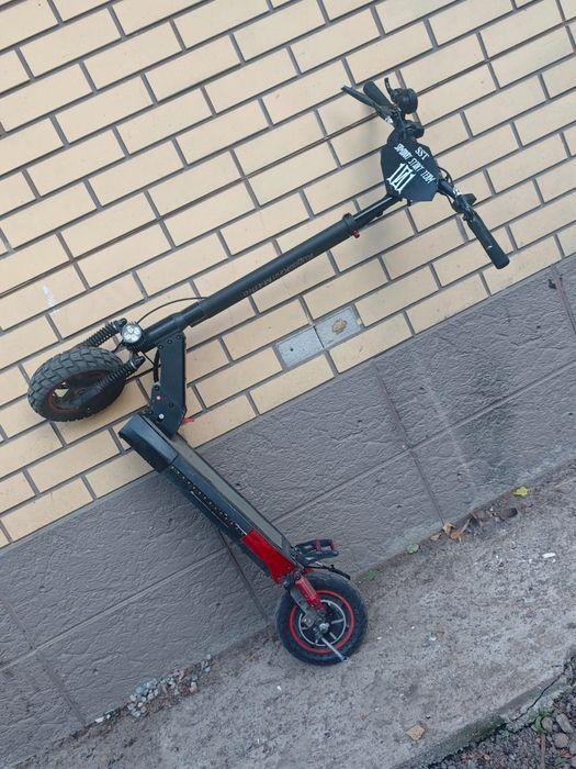 Продам электросамокат KugooKirin M4 Pro