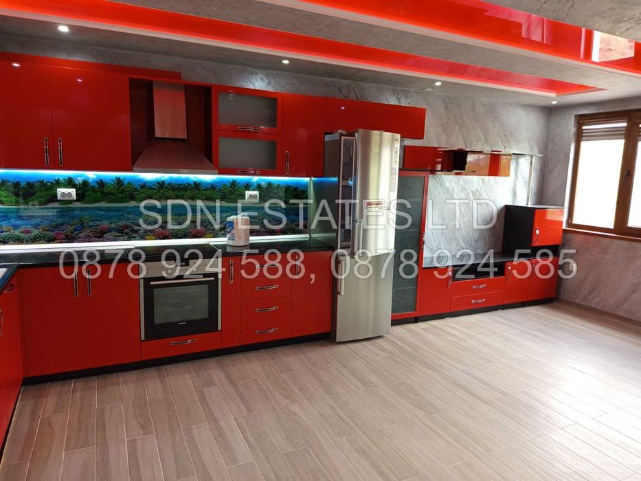 Продава се Четиристаен апартамент в Казанлък - 115 кв.м за 1419 €/кв.м - Снимка #1