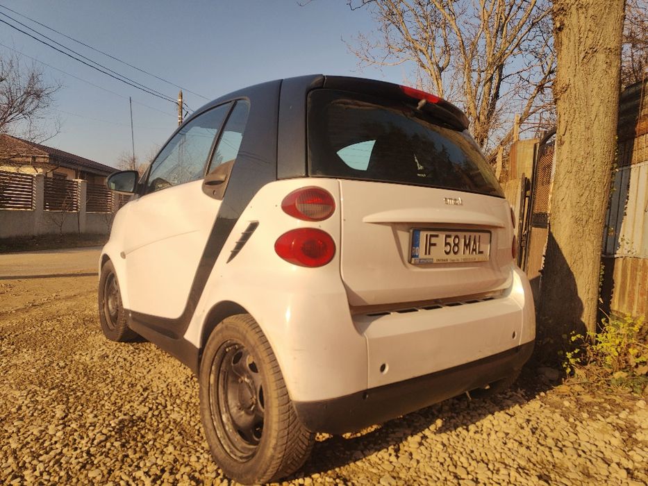 Vând Smart Fortwo 451