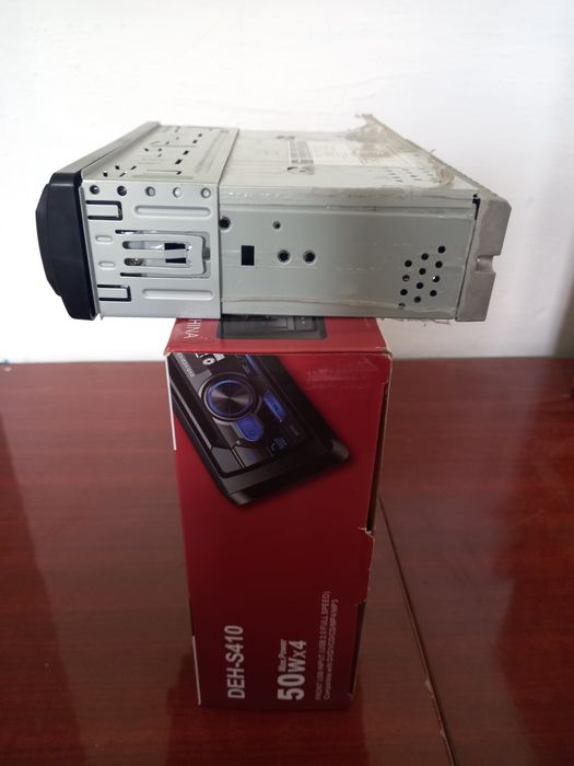 Автомагнитола прадаётся