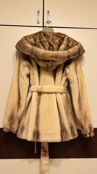 Късо палто от норка.Визон.Естествена кожа с косъм.Стригана.