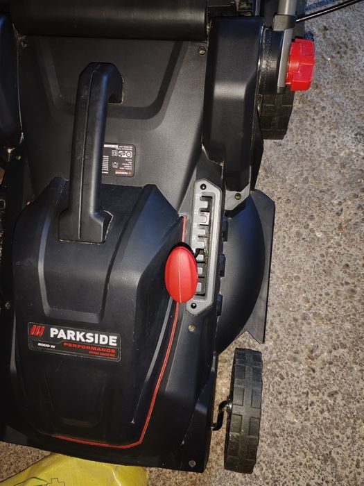 Cositoare cuelectica Parksaide cu autopropulsie