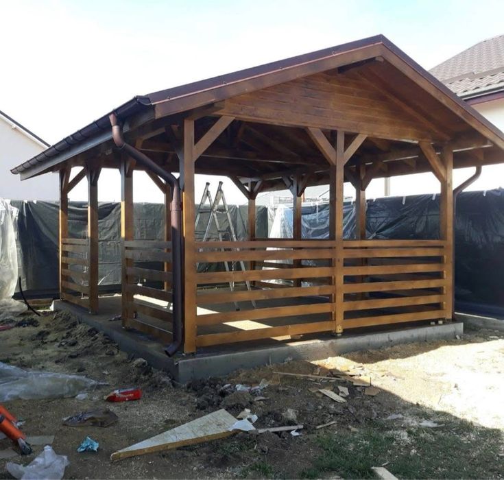 Construim căsuțe din lemn
