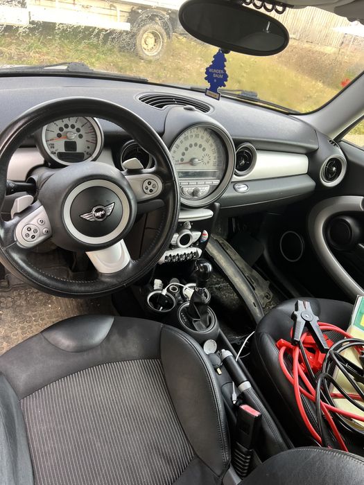 Dezmembrez mini cooper r56 2007 1.6 benzina