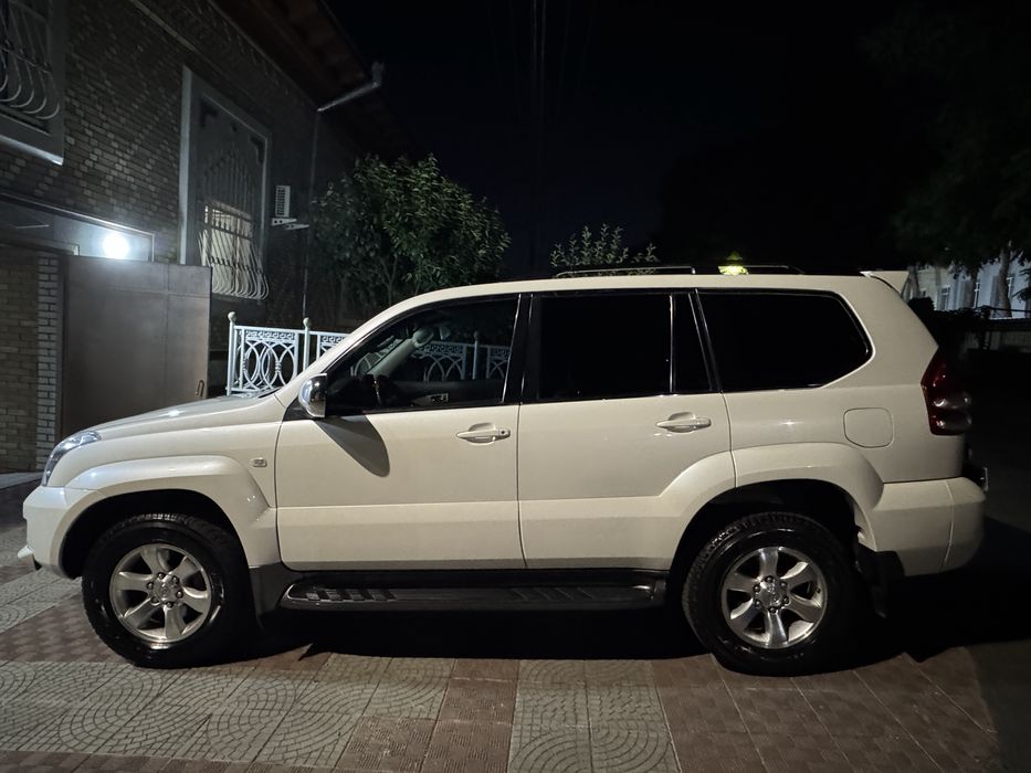 Toyota prado 120. 4 L
