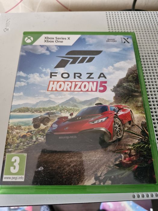 Продавам Xbox one s + Forza horizon 5