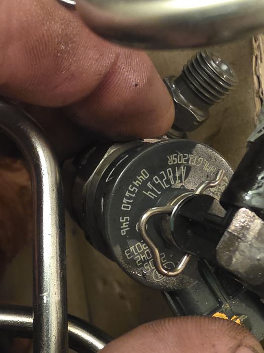 Vând kit complet injectoare+rampa+pompa