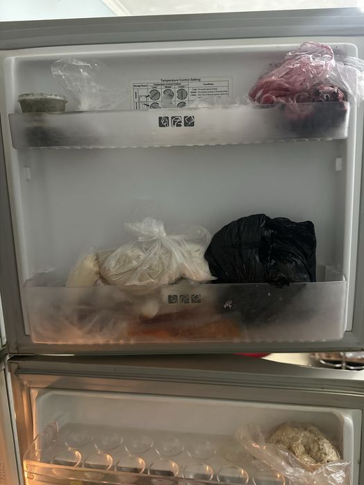 Холодильник Samsung