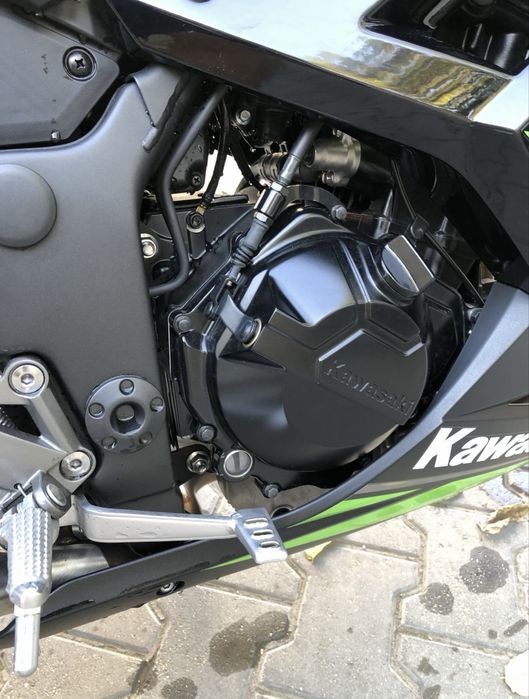 Vând kawasaki ninja krt edition