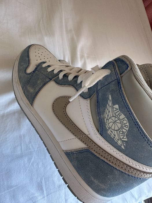 Jordan 1 Retro High OG Hyper Royale