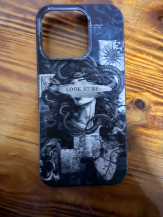 продавам iphone 14 pro с гаранция %98 батерия