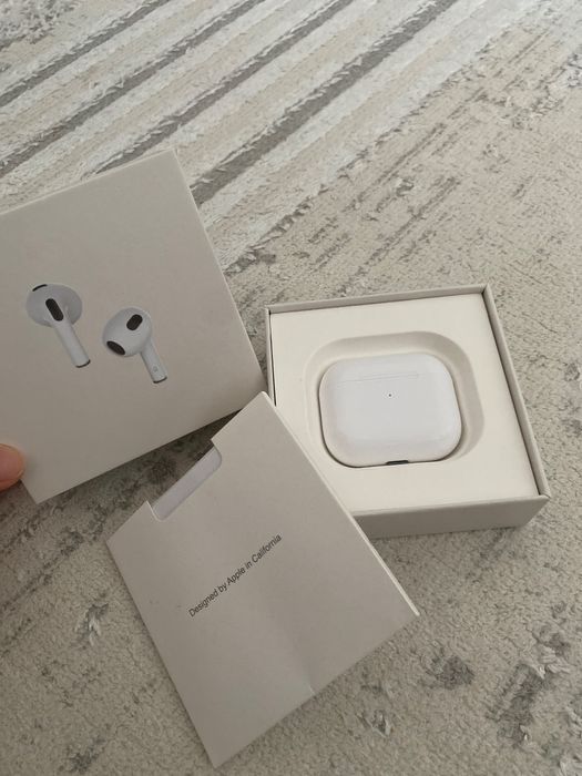 AirPods3 почти новый