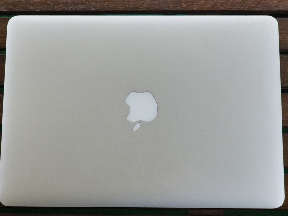 Macbook Air 2011 - i5 1,7 ghz - 4gb ram - SSD 256 gb
