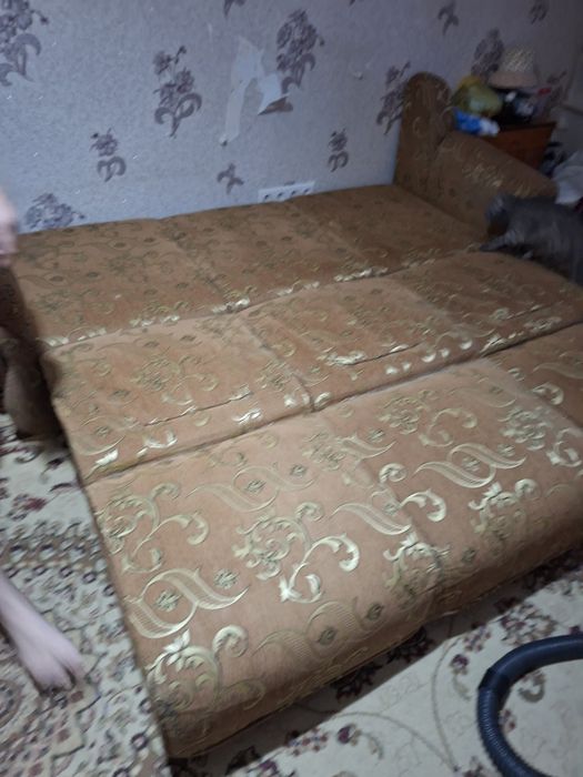 Продам дивае и 2 кресла б/у