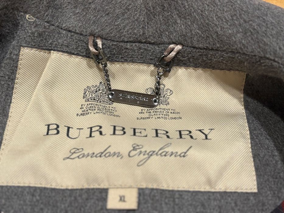 Кашмирен елек с вълна и естествен пух  на Burberry