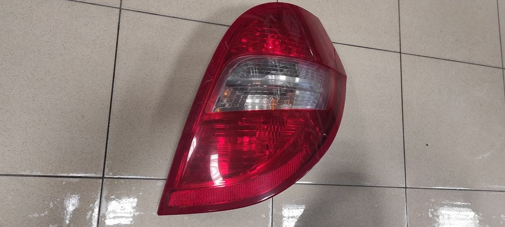 Десен фейс стоп за А класа w169