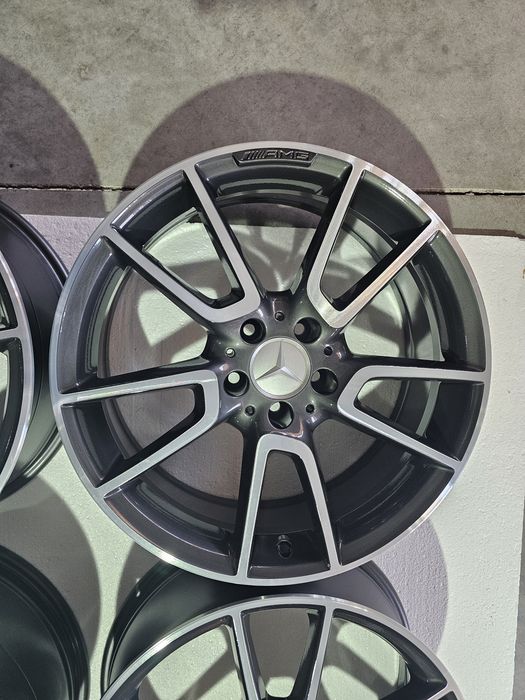 Jante Mercedes  AMG W205 două lățimi 19 " A205 401 65 00  , A205 401 49 00 , față  7,5Jx19H2  ET 33 și spate 8,5Jx19H2 ET 52  , Ronal Germania