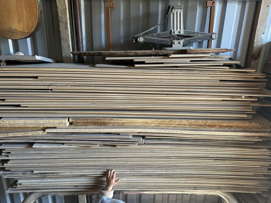 Продается ламинат